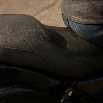 Comment nettoyer une selle de moto