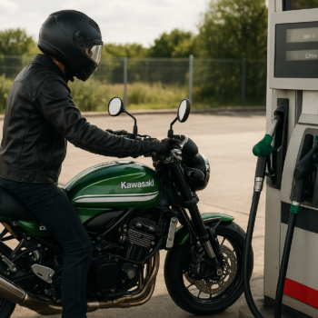 output1-11.png Combien de kilomètres fait une Kawasaki 900 avec un plein