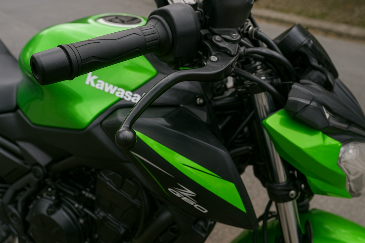 output1-15.png Comment changer levier embrayage Kawasaki Z650